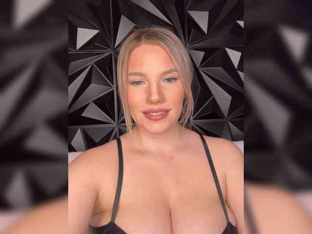 Изображение секс-шоу модели LYLAtop