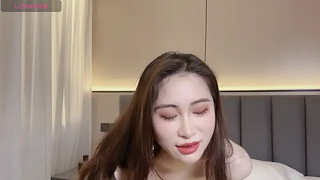 Изображение секс-шоу модели wuyueaini