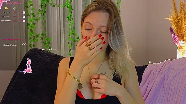 Изображение секс-шоу модели NyxaThorn Изображение секс-шоу модели NyxaThorn