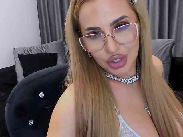 lovelyblondyx's sex show image lovelyblondyx's sex show image