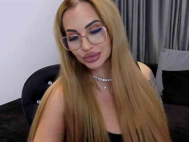 lovelyblondyx's sex show image lovelyblondyx's sex show image