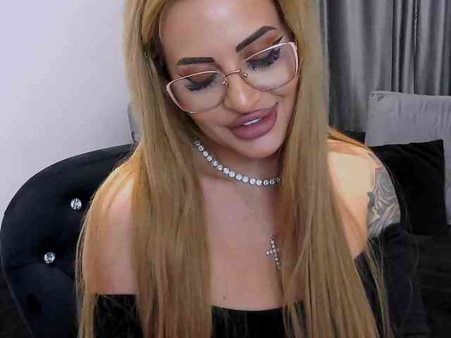 lovelyblondyx's sex show image lovelyblondyx's sex show image