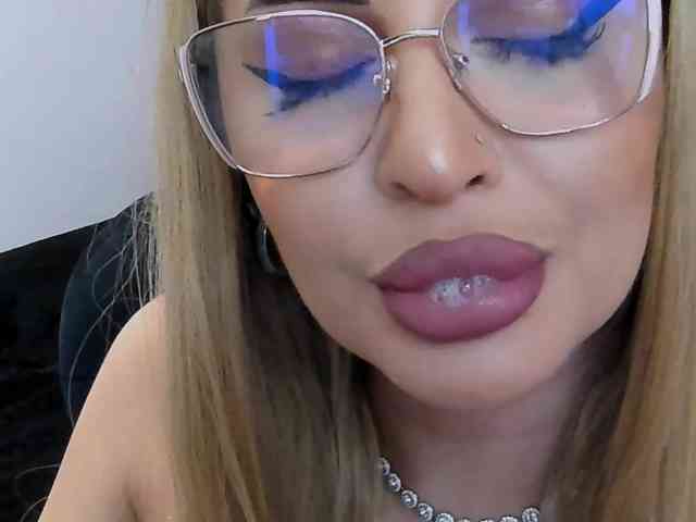 lovelyblondyx's sex show image lovelyblondyx's sex show image