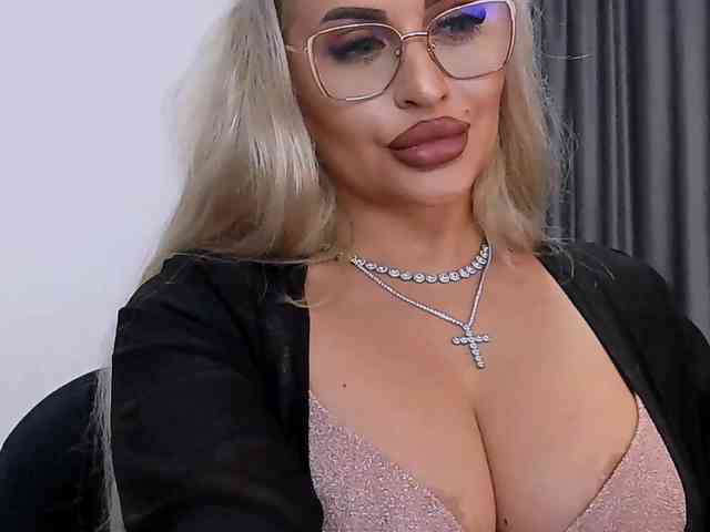 lovelyblondyx's sex show image