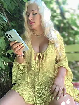 LaraHollywood's sex show image