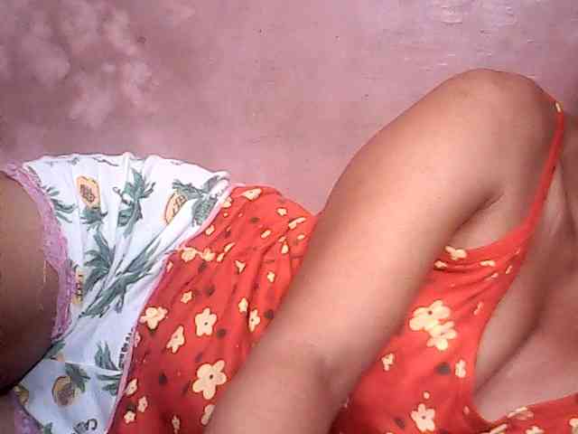 Yummyasian22's sex show image