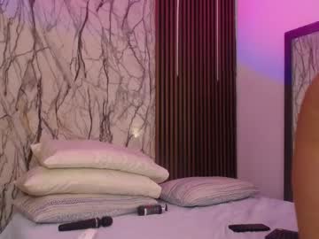 martinaguzmann's sex show image