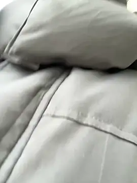 MiraReach's sex show image