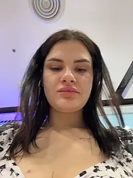 Изображение секс-шоу модели MiraReach