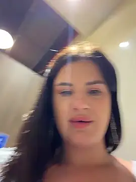 Изображение секс-шоу модели MiraReach