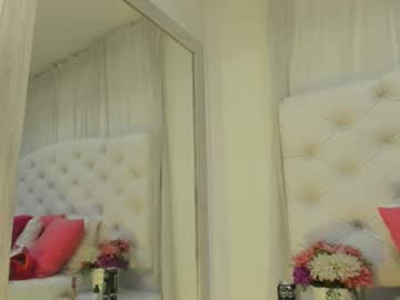 Изображение секс-шоу модели kamila_arias