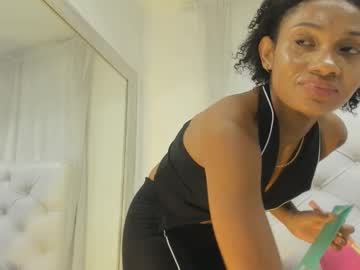 Изображение секс-шоу модели kamila_arias