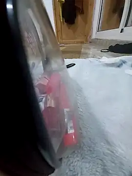 Queen_355's sex show image