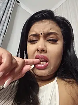 Indian_GlowingMiax's sex show image