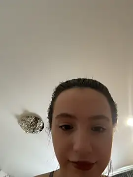 MiaTee's sex show image