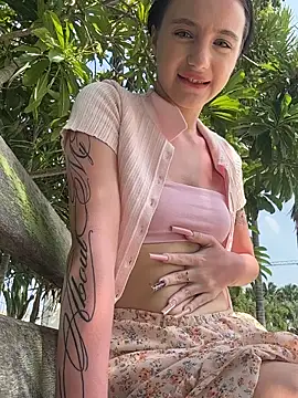 MiaTee's sex show image