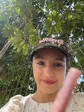 MiaTee's sex show image