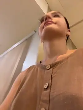 MiaTee's sex show image