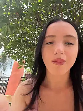 MiaTee's sex show image