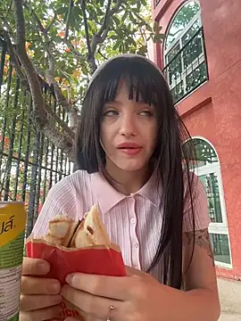 MiaTee's sex show image
