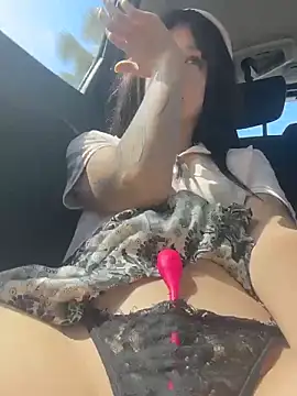 MiaTee's sex show image