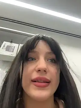 MiaTee's sex show image