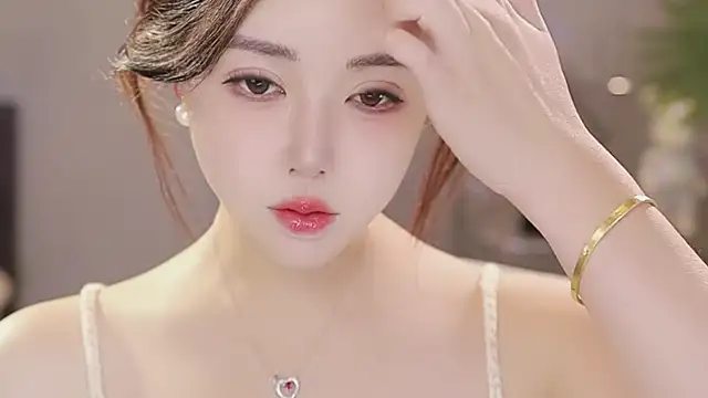 Изображение секс-шоу модели Qiaoqiao__