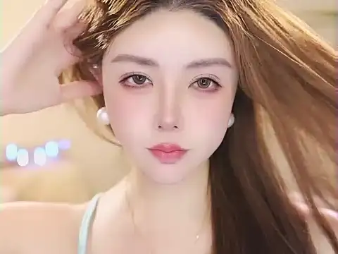 Изображение секс-шоу модели Qiaoqiao__ Изображение секс-шоу модели Qiaoqiao__