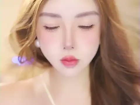 Изображение секс-шоу модели Qiaoqiao__