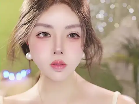 Изображение секс-шоу модели Qiaoqiao__