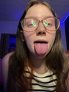 YoungLisaa18's sex show image