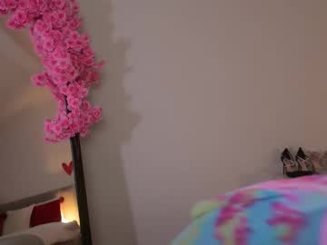 Изображение секс-шоу модели ella_twinkle