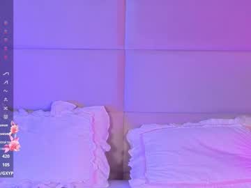 Изображение секс-шоу модели carolainemyers Изображение секс-шоу модели carolainemyers