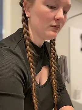 PussiesnCream_'s sex show image
