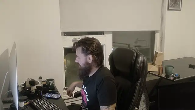 Armyexhibitionistvet's sex show image Armyexhibitionistvet's sex show image