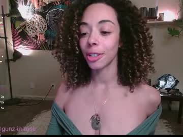 Изображение секс-шоу модели gunzinrose Изображение секс-шоу модели gunzinrose