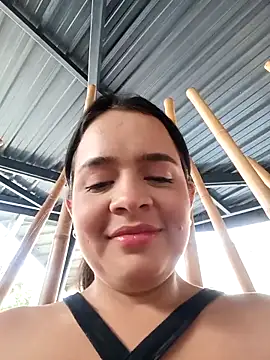 Julieth_hot-69's sex show image