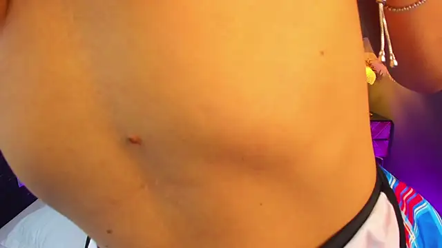 AmedeeaBanks's sex show image