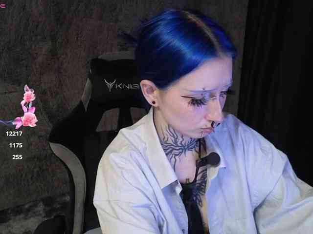 Изображение секс-шоу модели YoungAlice1