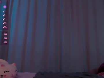 adria_arjona's sex show image