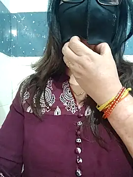 Aishwaryaa_69's sex show image