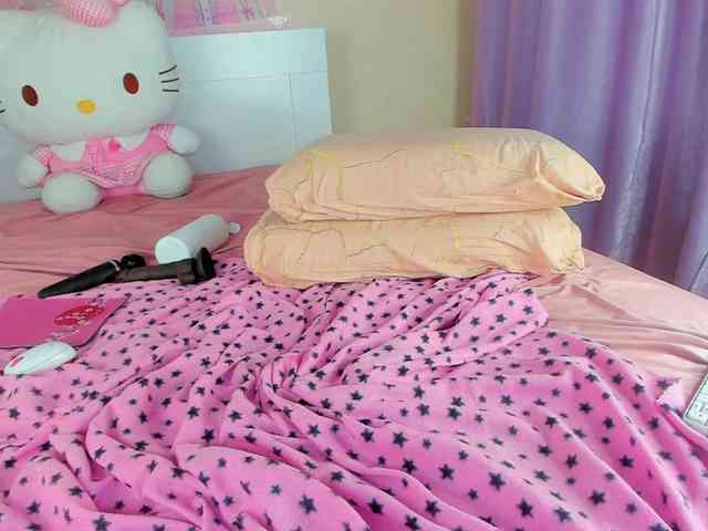 Kuraii's sex show image