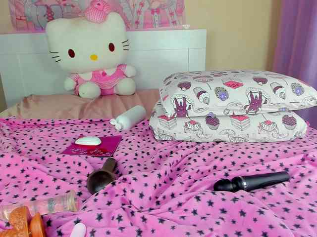 Kuraii's sex show image