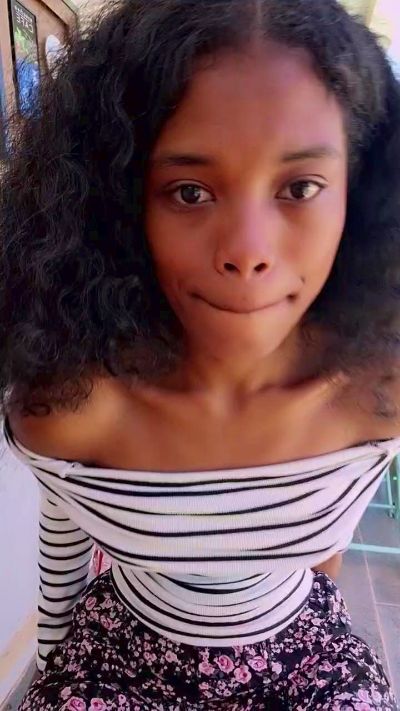 SissiFrenchy's sex show image