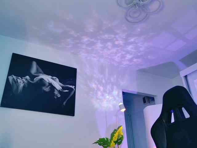 Ivybelle's sex show image