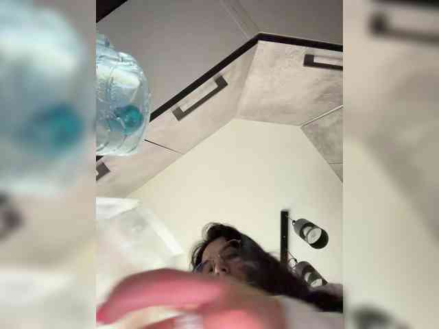 Sexshow-Bild von Vero19nika Sexshow-Bild von Vero19nika