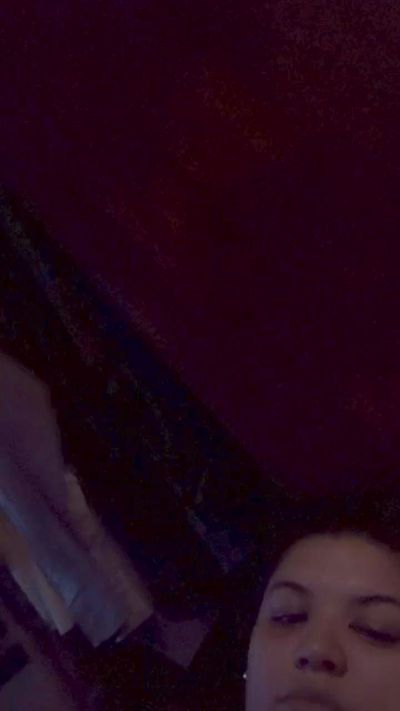 Luzz21's sex show image