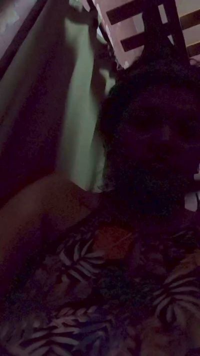 Luzz21's sex show image