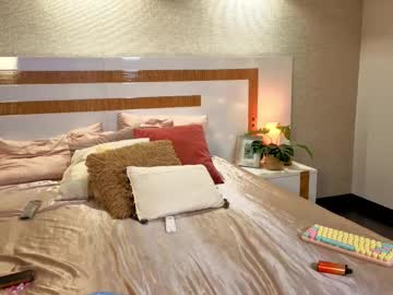 Изображение секс-шоу модели lyahaven Изображение секс-шоу модели lyahaven