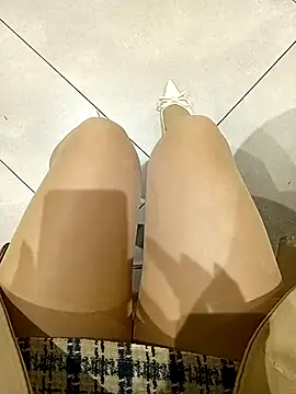 Baby-Linh's sex show image